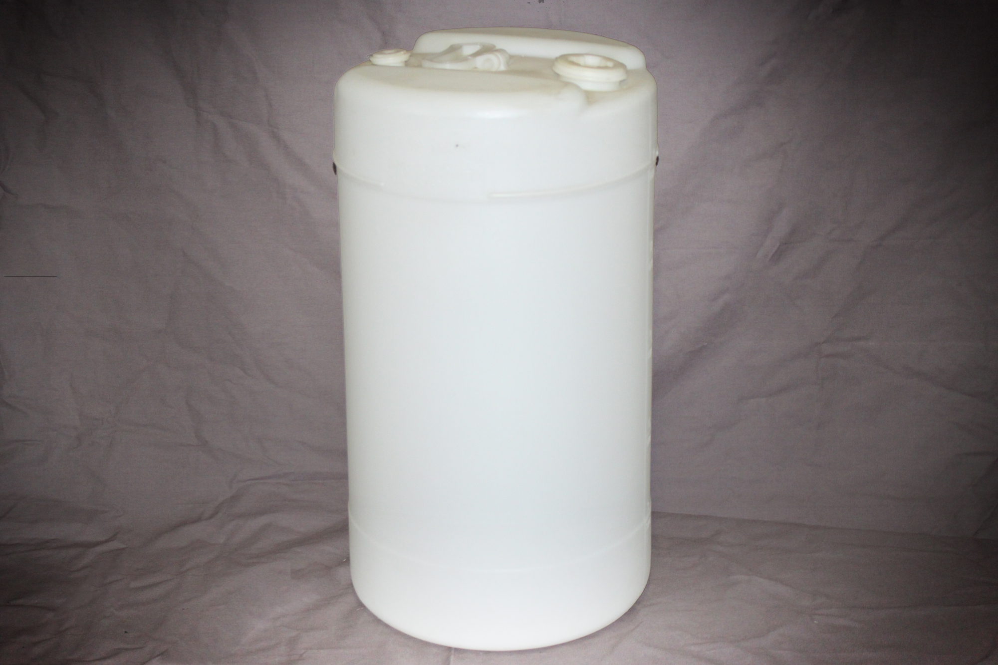 15 Gallon Closed Top Natural Poly Drum Reconditioned B