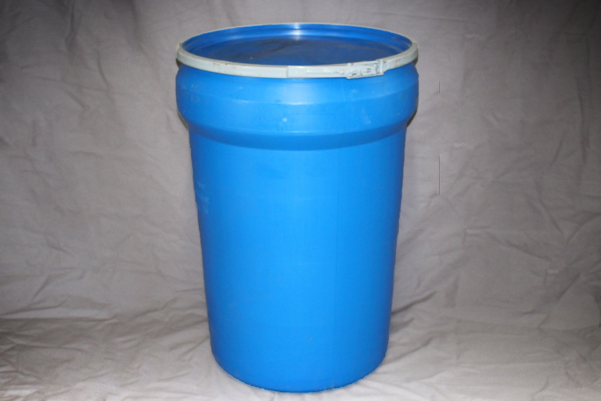 30 Gallon Open Top Blue Tapered Poly HDPE Drum - Reconditioned.